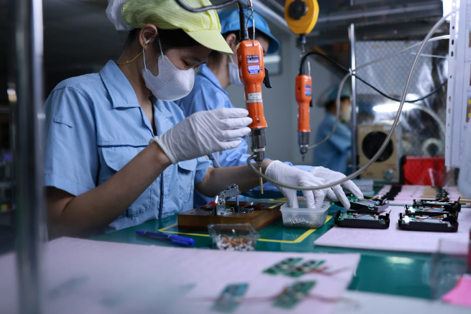 Doanh nghiệp nước ngoài vẫn 'quay cuồng' với thủ tục hành chính tại Việt Nam